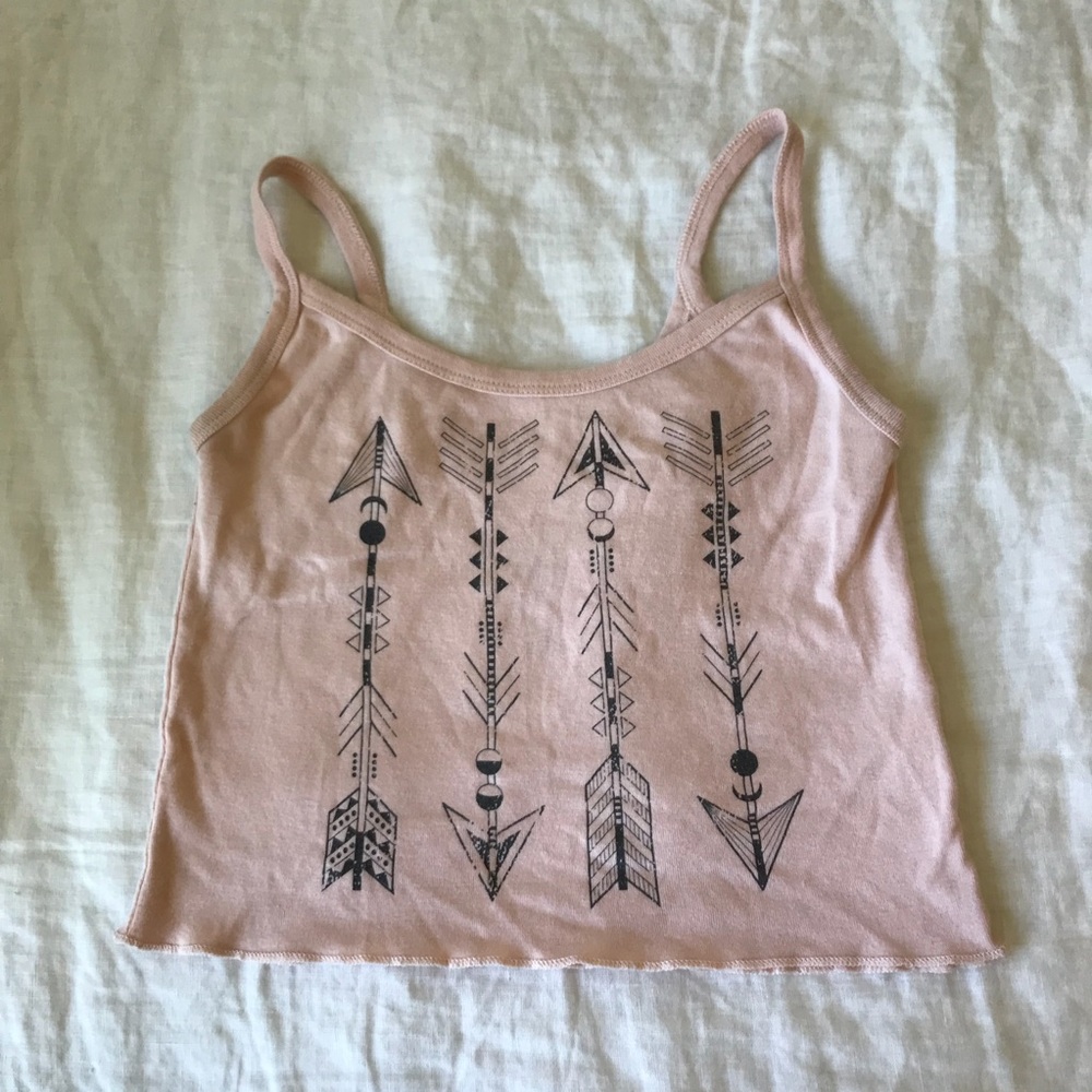 Light pink crop